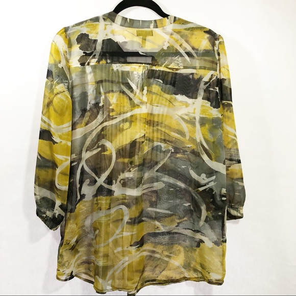3/$25 Nicole Miller large abstract blouse yellow - Picture 5 of 6